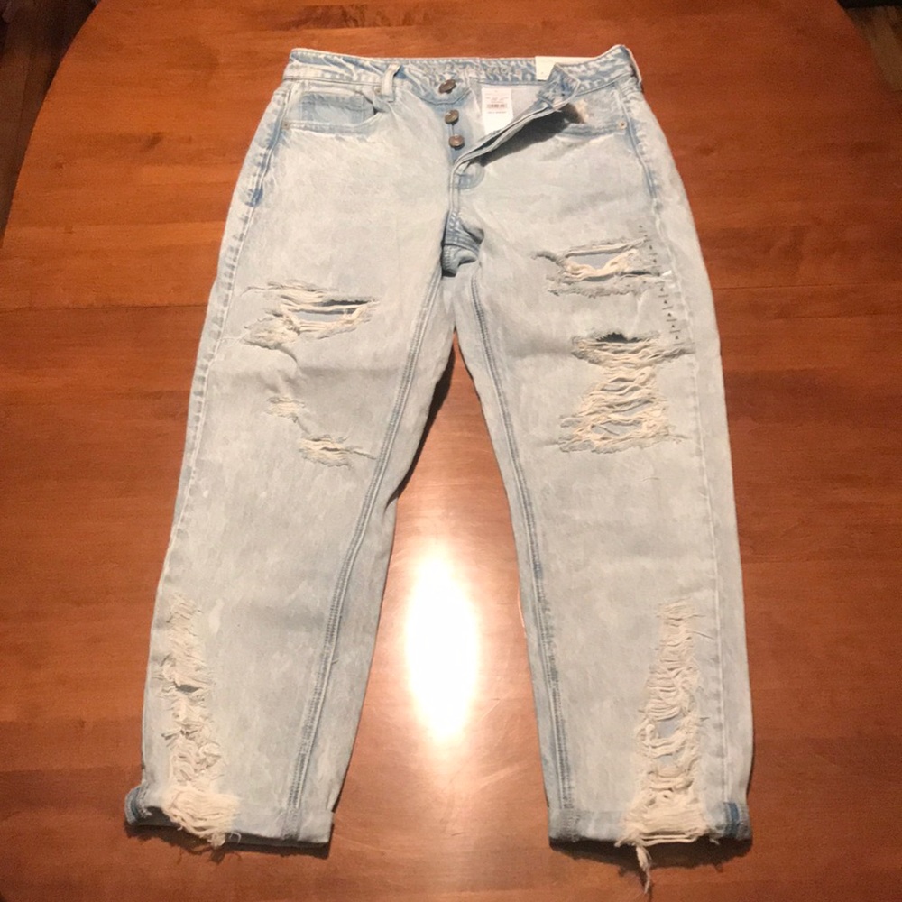 American Eagle Hi-Rise Tomgirl Jeans